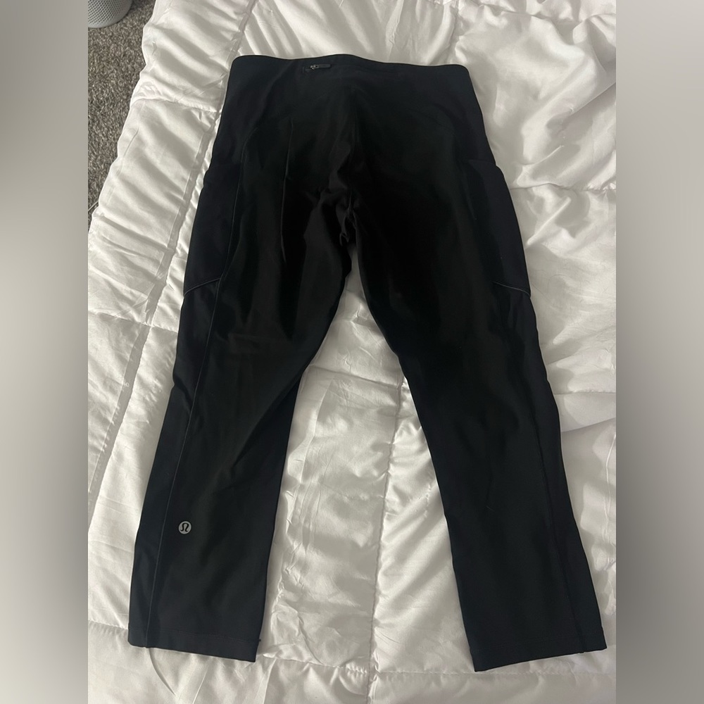 Lulumelon black leggings.